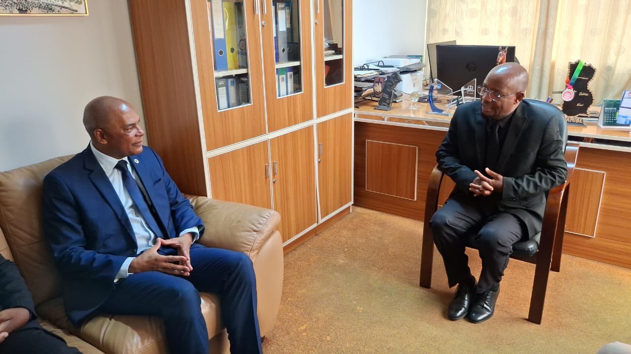 Presidente da UNITA, Adalberto Costa Júnior, em encontro com liderança da IECA