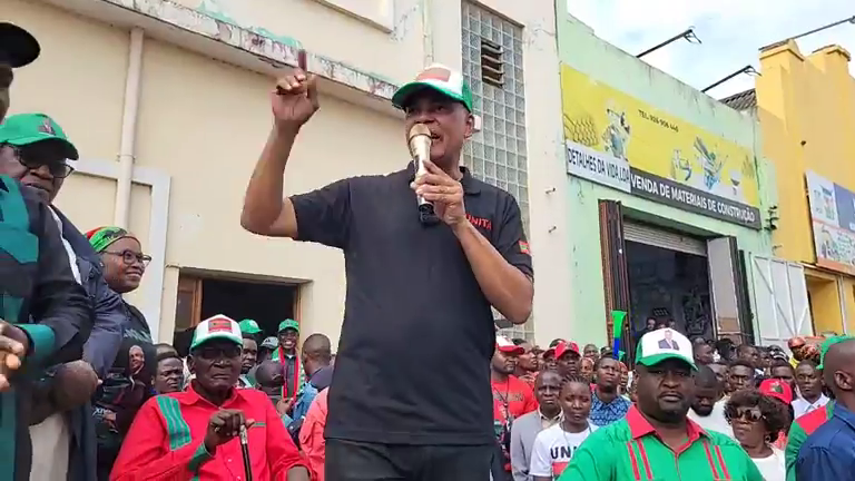Candidato Adalberto Costa Júnior na abertura da sua Campanha Eleitoral em Malanje