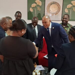 Presidente da UNITA recebe relatório dos observadores ao XIV Congresso da UNITA