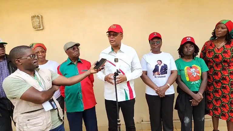 Presidente da UNITA, Adalberto Costa Júnoir, após boicote do acto central do 3 de Agosto